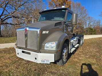 Main image Kenworth T880